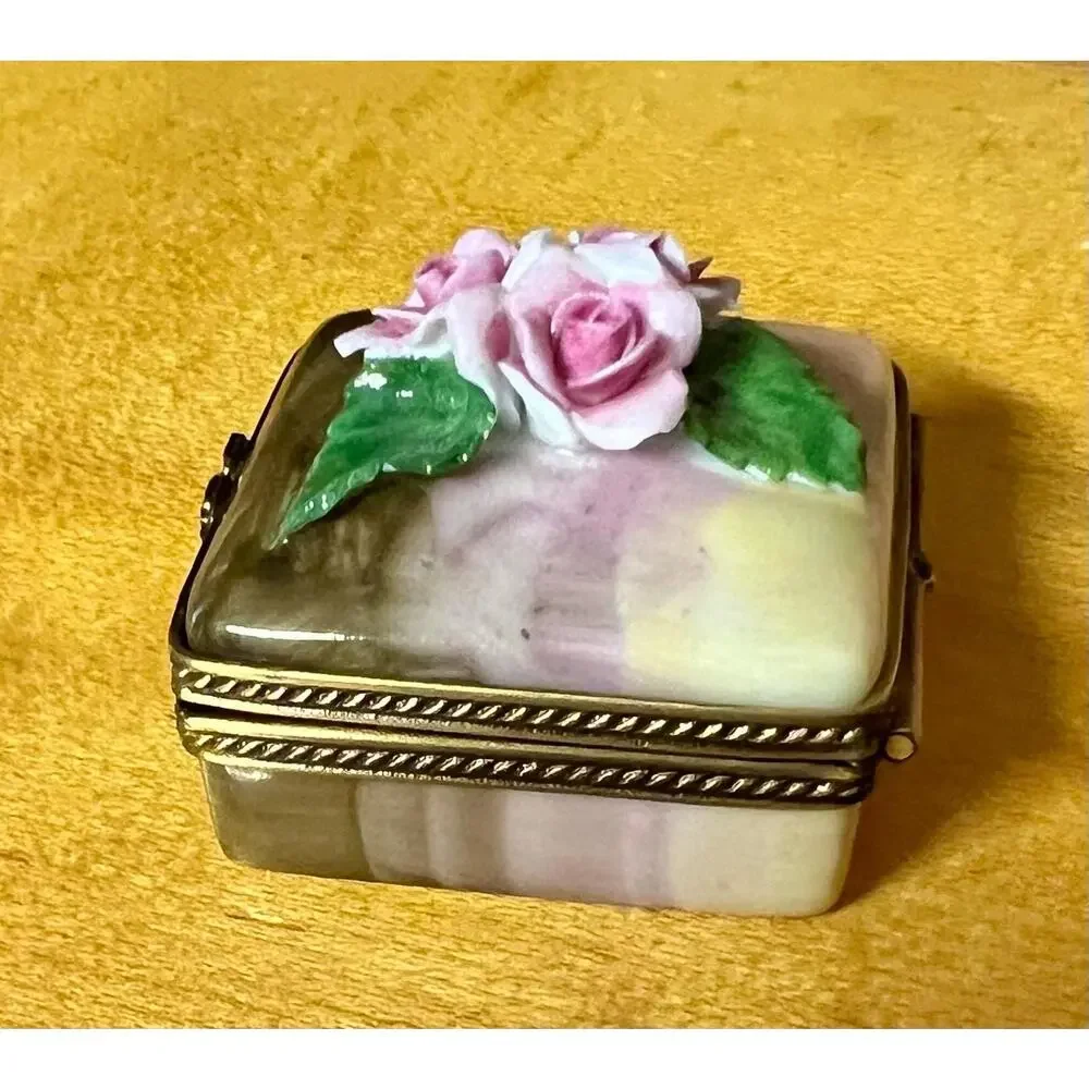 Vintage Signed Rochard Limoges France Hand-Painted Porcelain Trinket Box